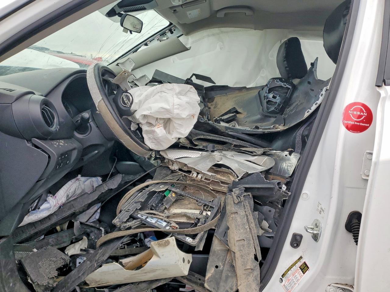 2024 NISSAN KICKS