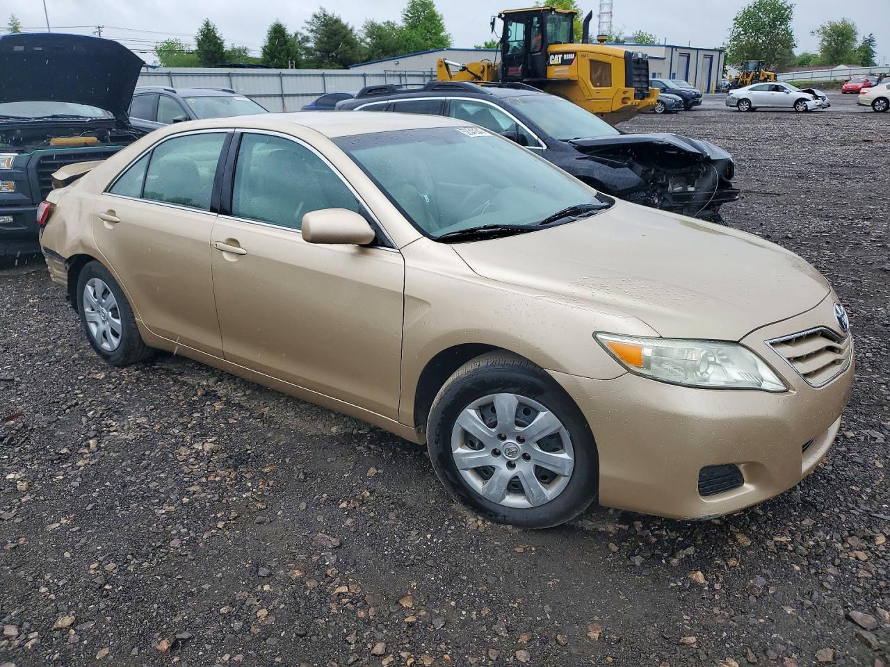 2011 TOYOTA CAMRY