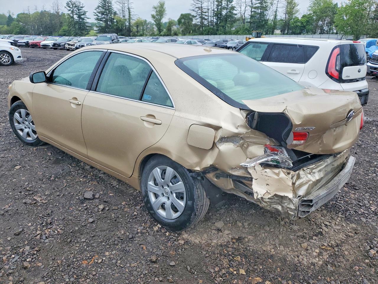 2011 TOYOTA CAMRY