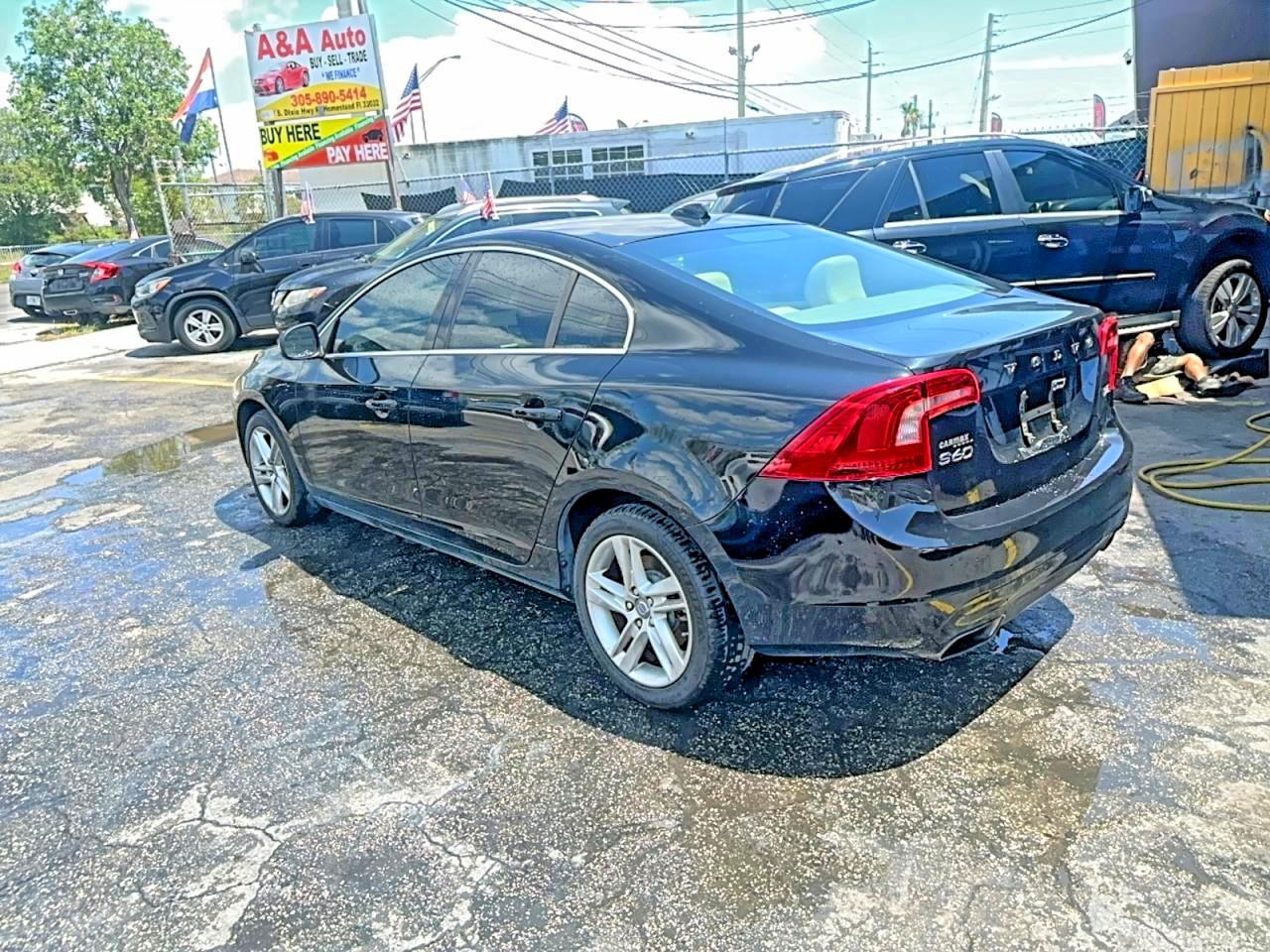 2015 VOLVO S60