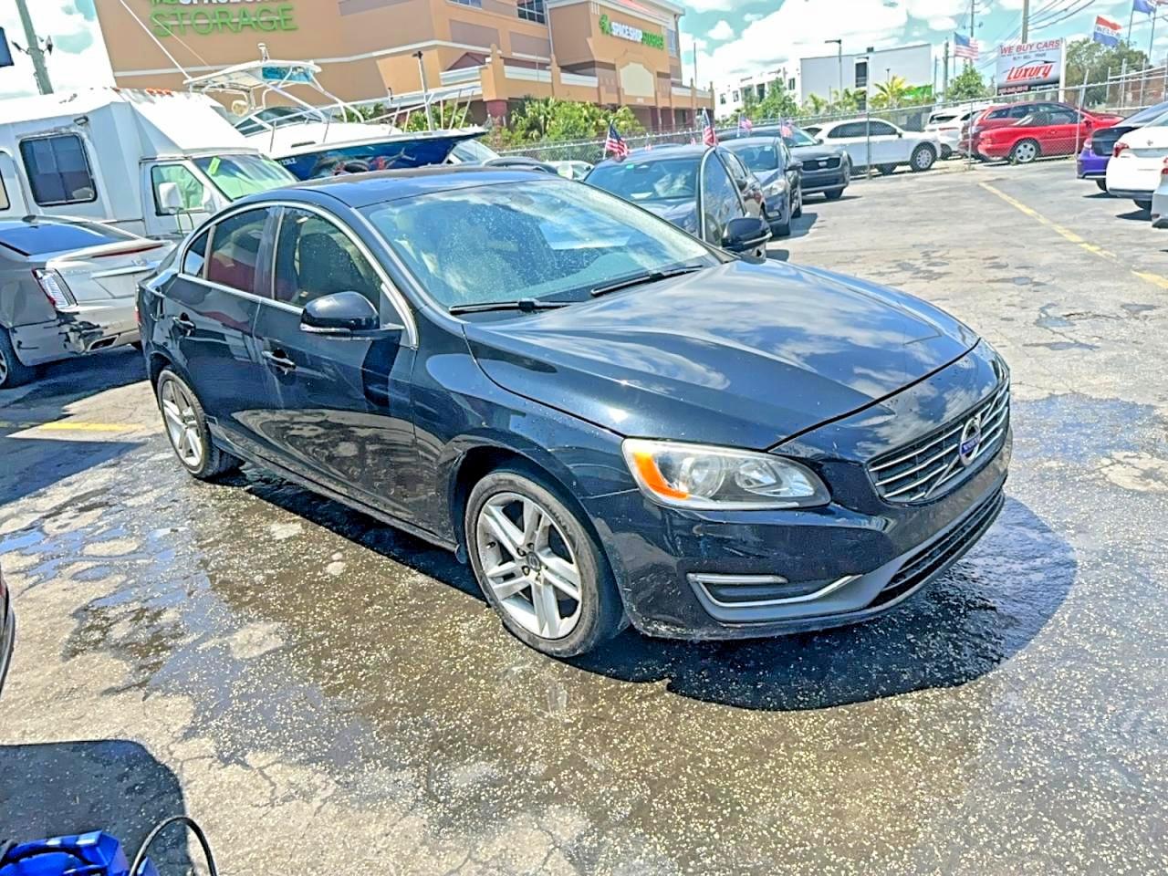 2015 VOLVO S60