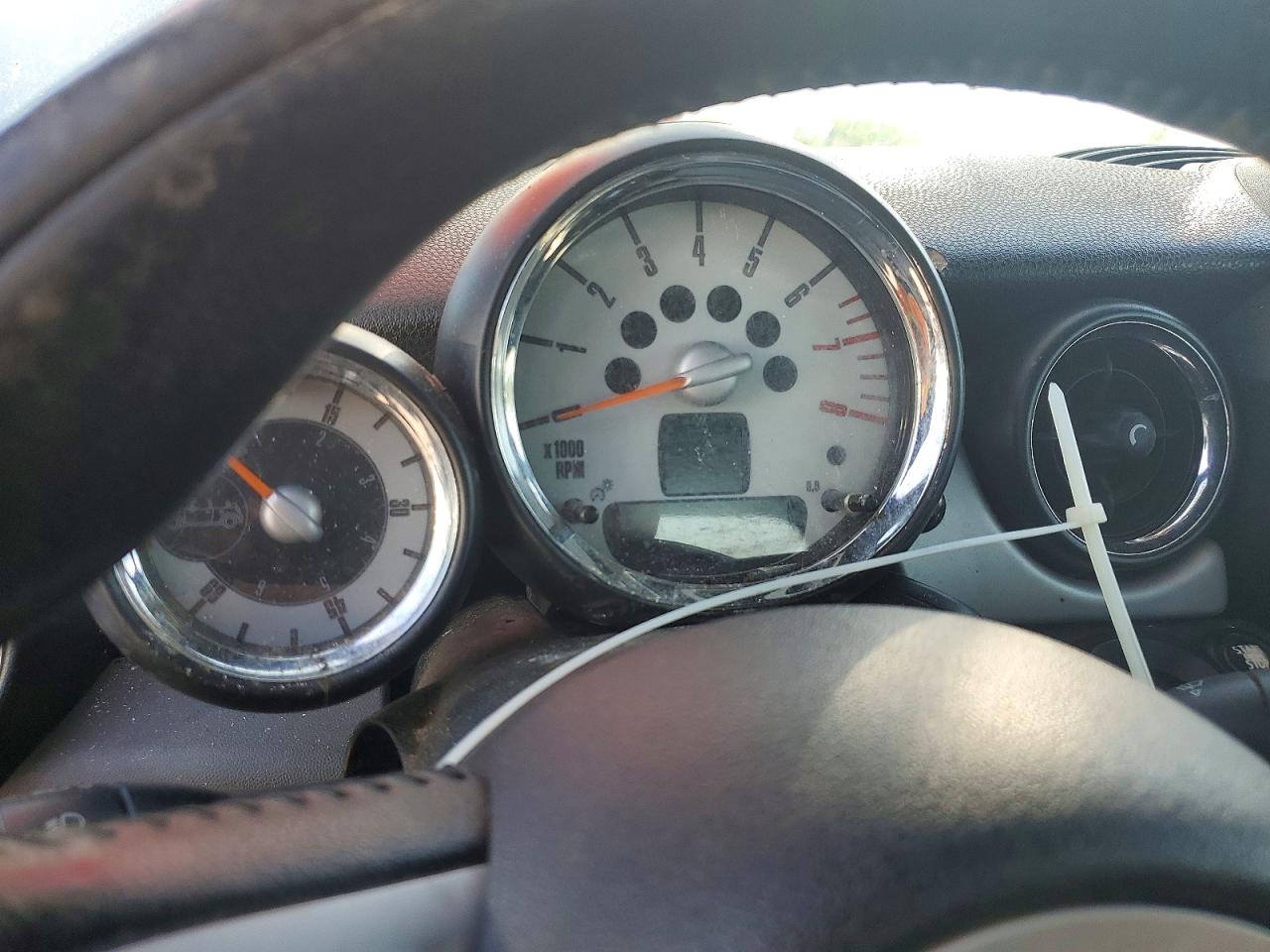 2010 MINI COOPER