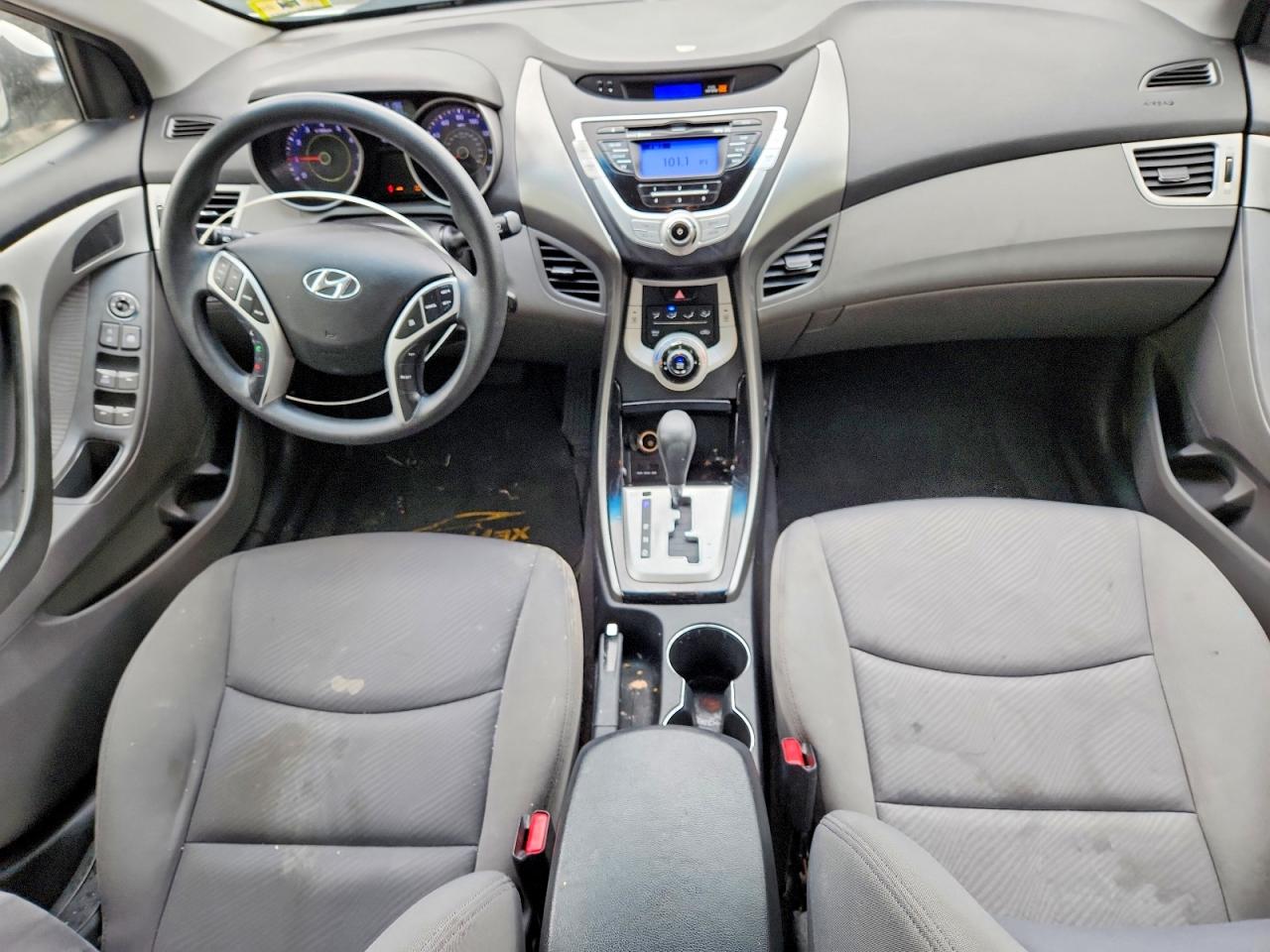 2011 HYUNDAI ELANTRA