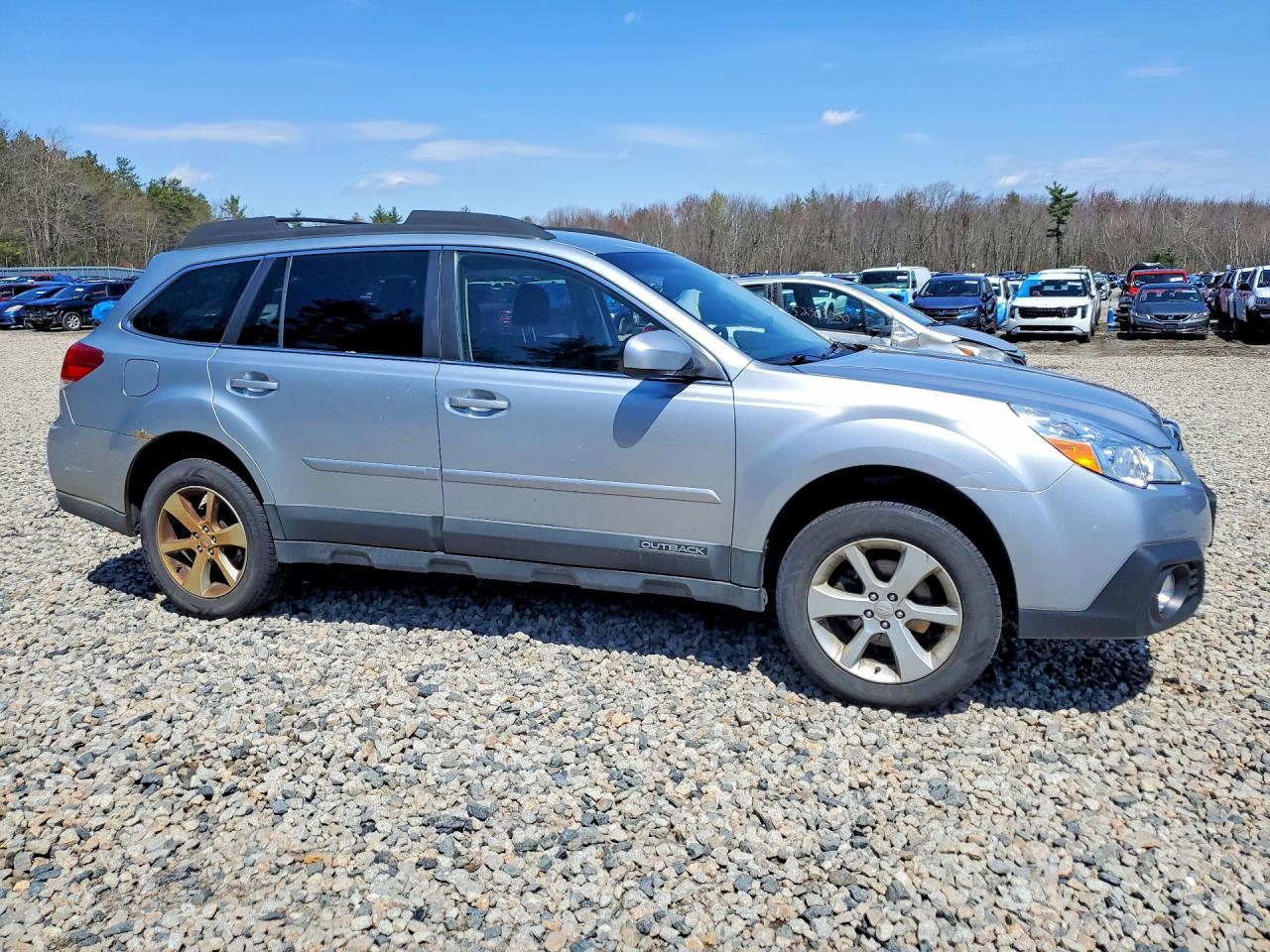 2013 SUBARU OUTBACK