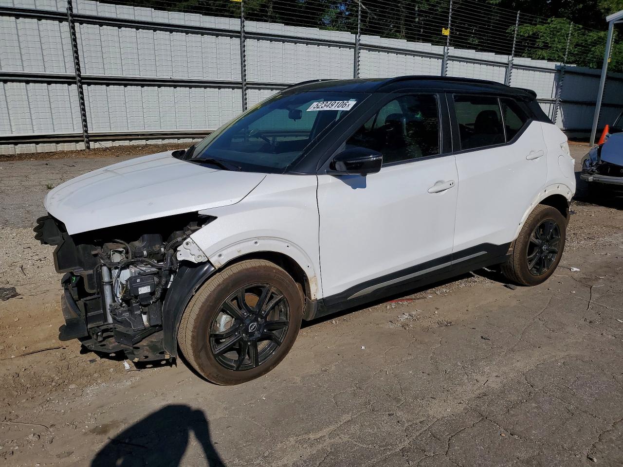 2023 NISSAN KICKS