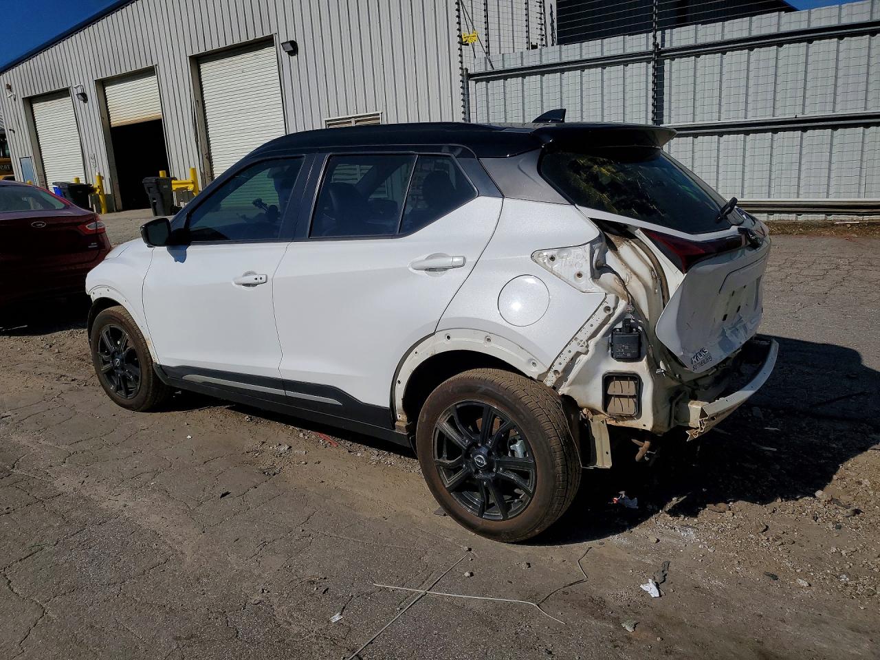 2023 NISSAN KICKS