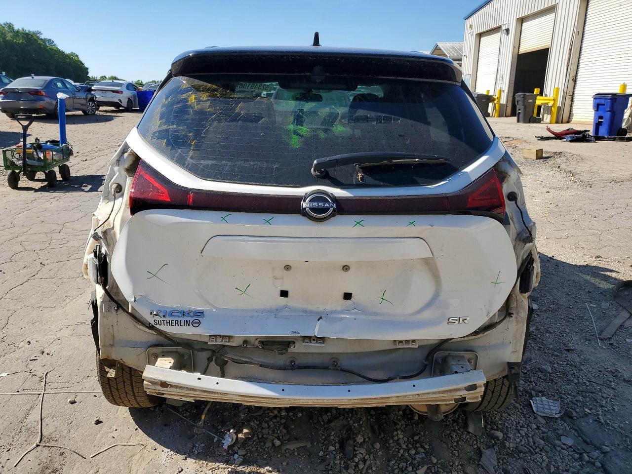 2023 NISSAN KICKS