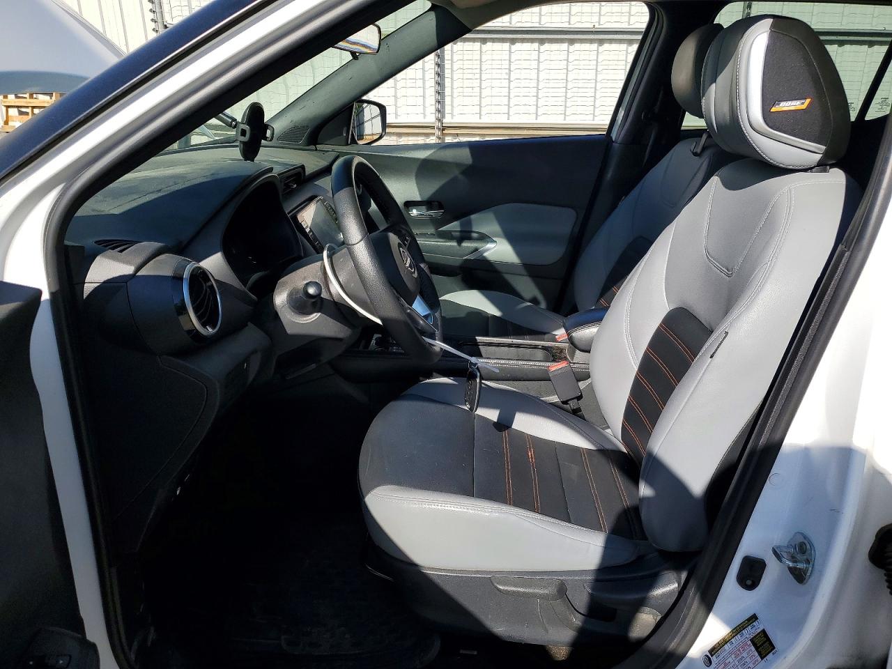 2023 NISSAN KICKS