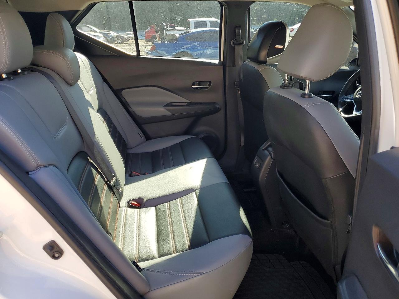 2023 NISSAN KICKS