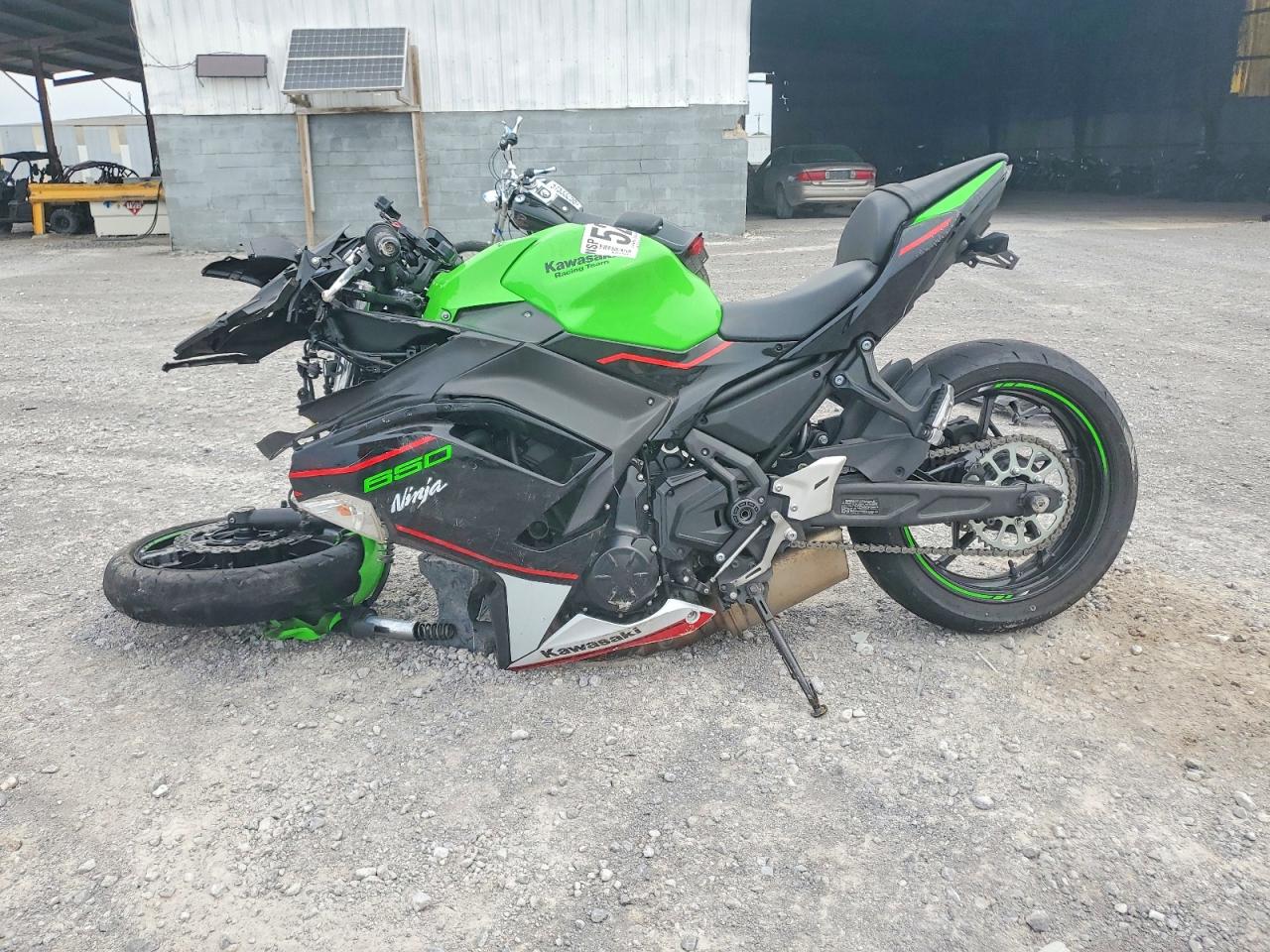 2022 KAWASAKI EX