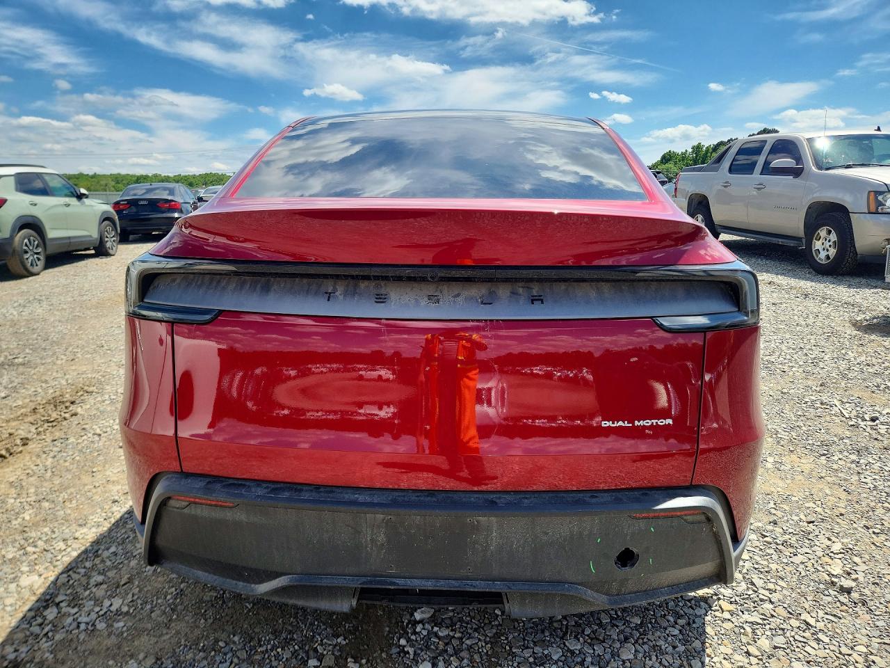2026 TESLA MODEL Y