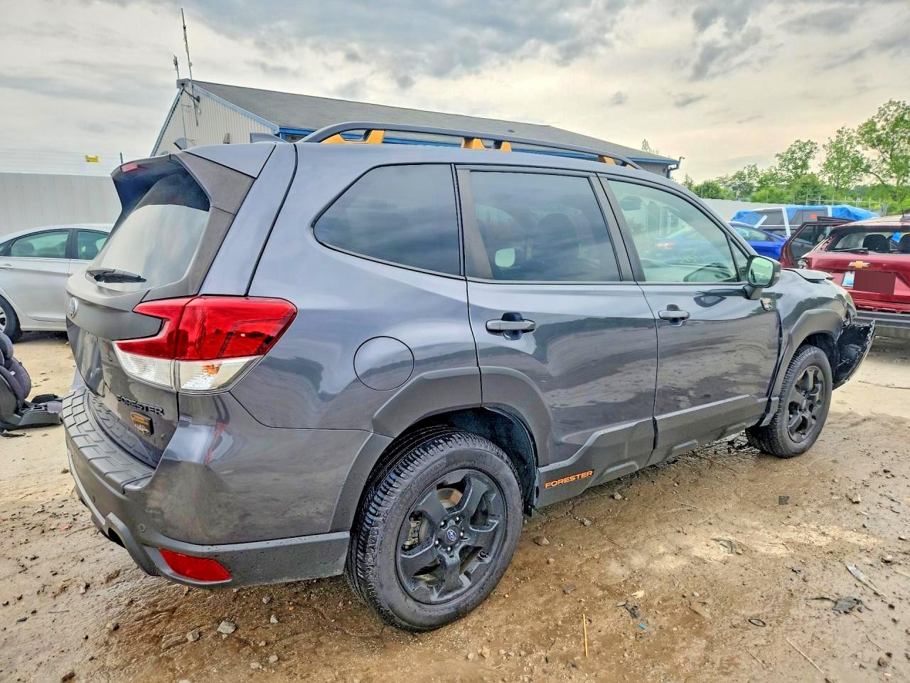 2022 SUBARU FORESTER