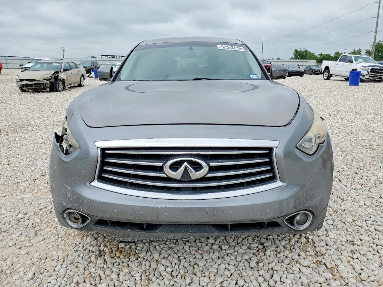 2015 INFINITI QX70