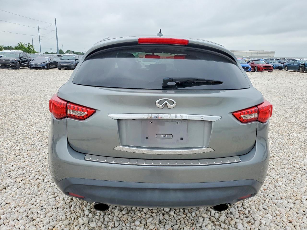 2015 INFINITI QX70