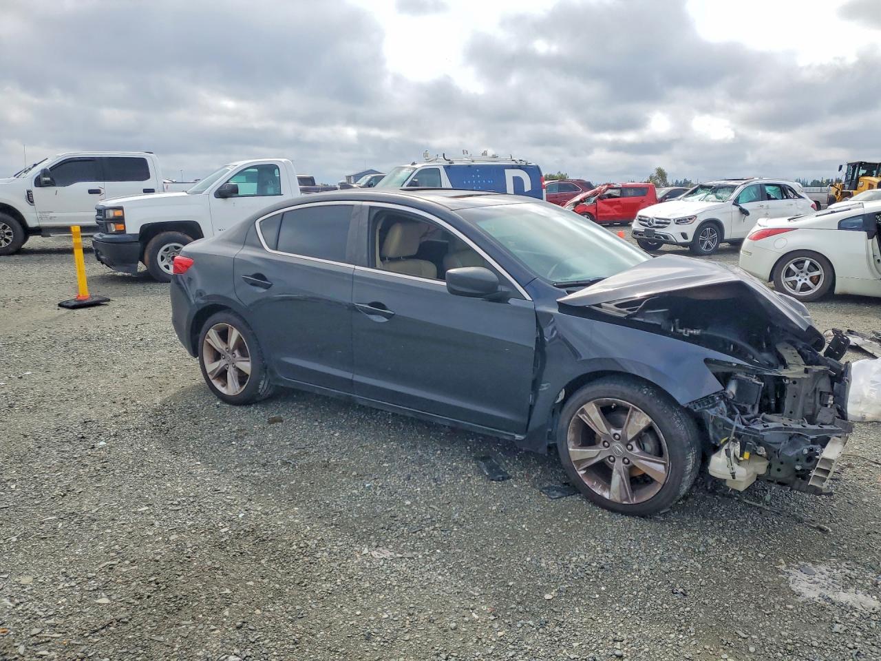 2013 ACURA ILX