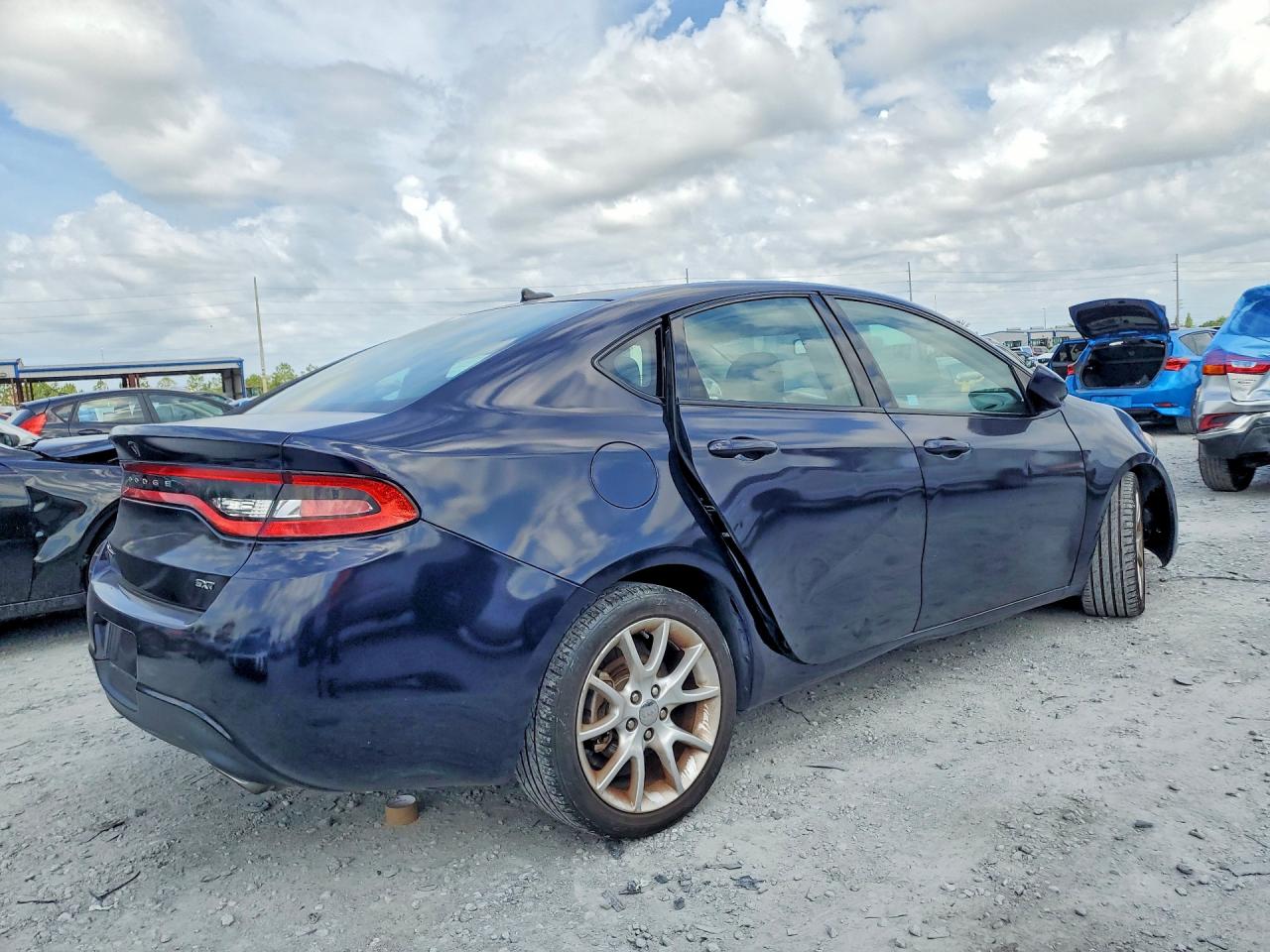 2013 DODGE DART