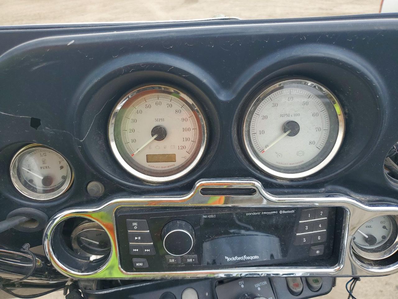 2013 HARLEY DAVIDSON FL