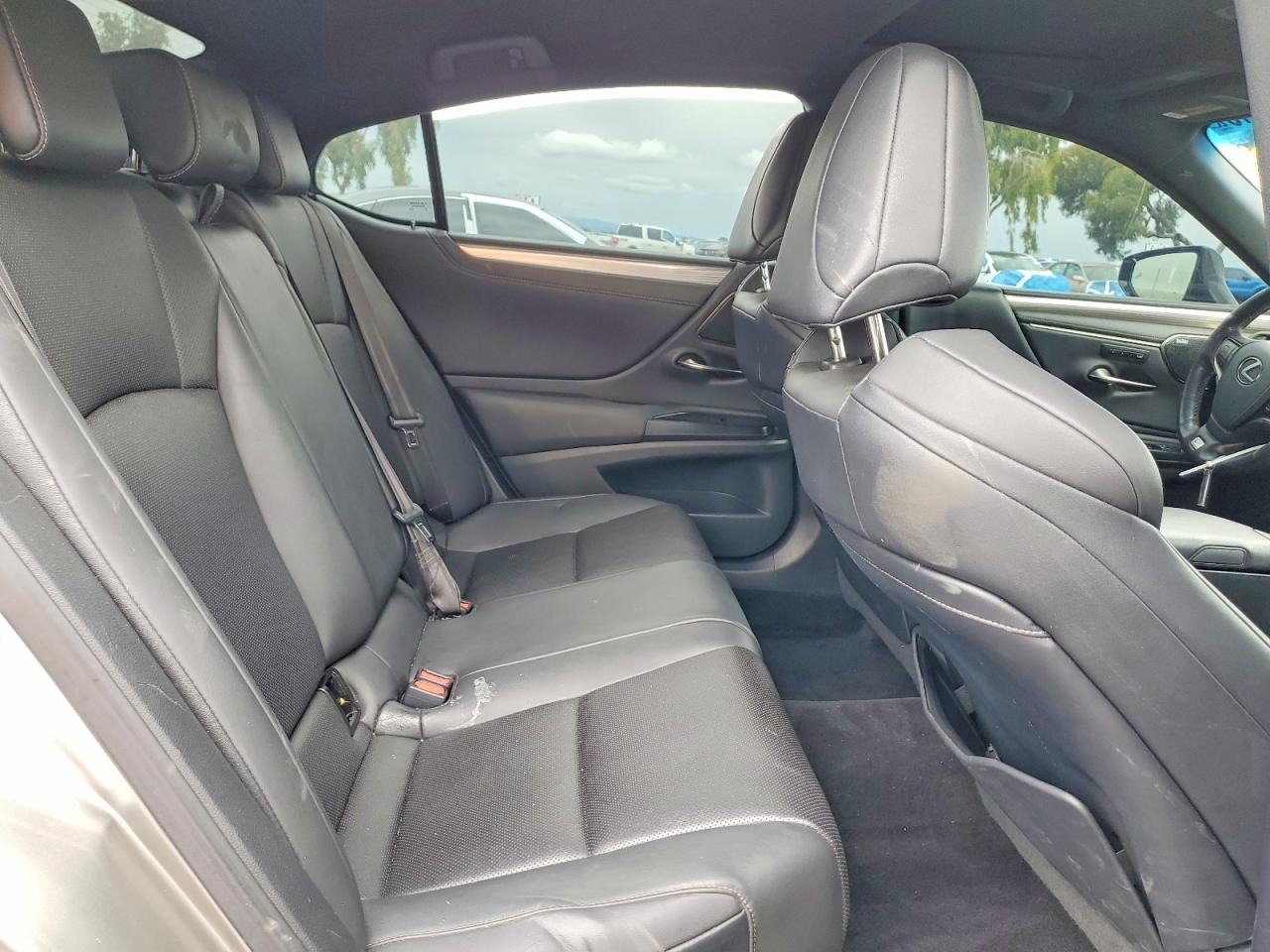 2020 LEXUS ES350