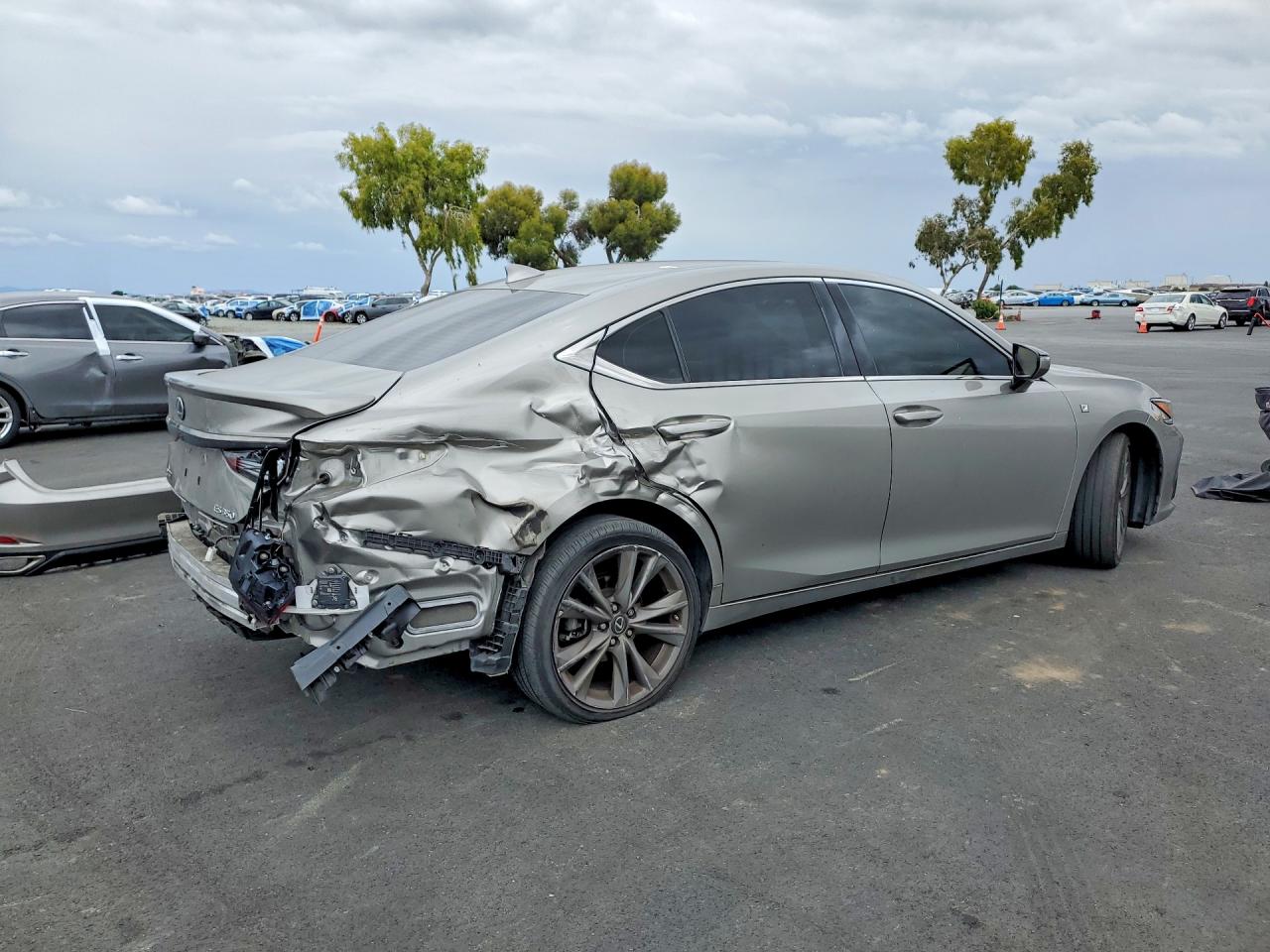2020 LEXUS ES350
