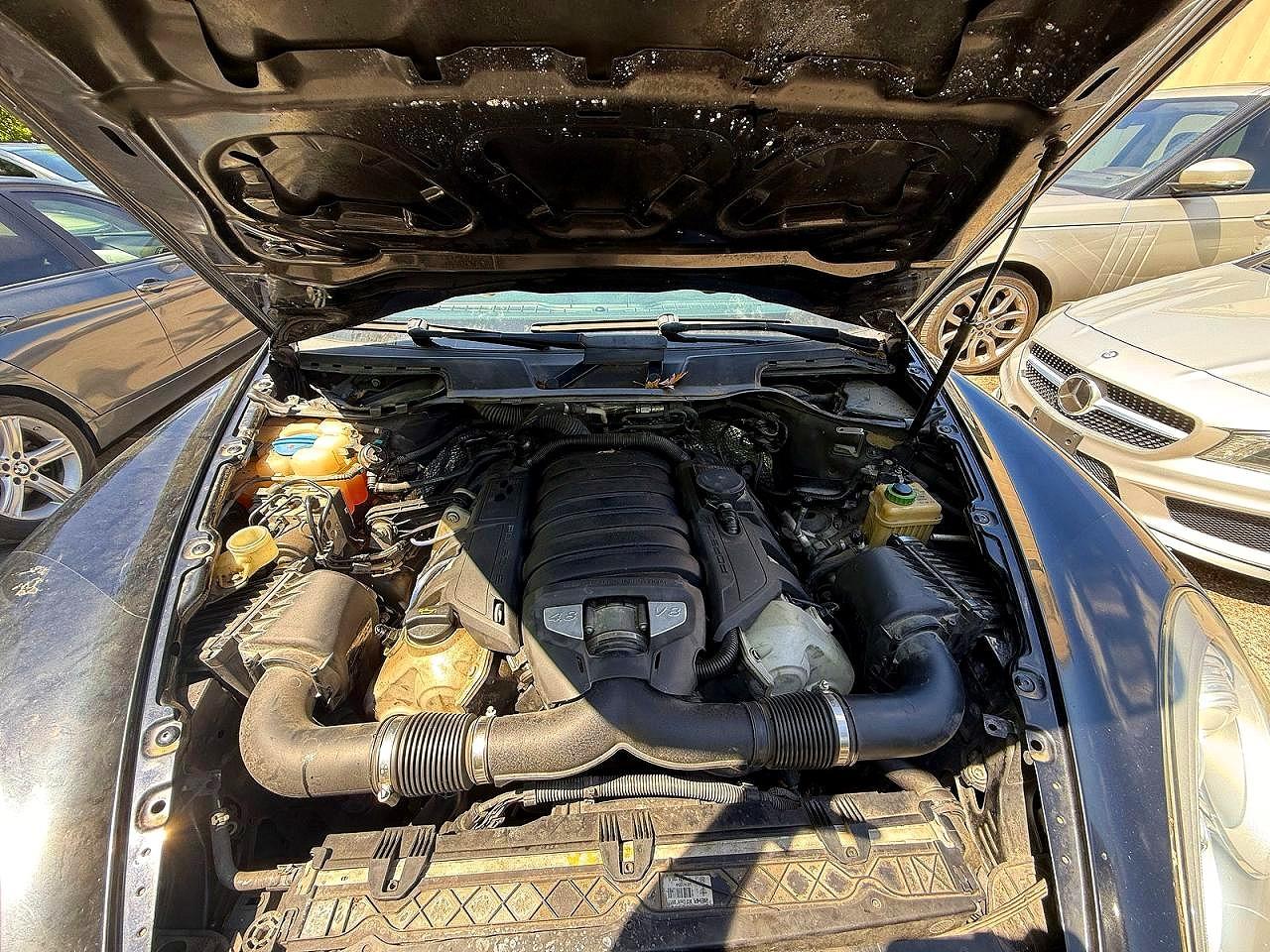 2012 PORSCHE CAYENNE