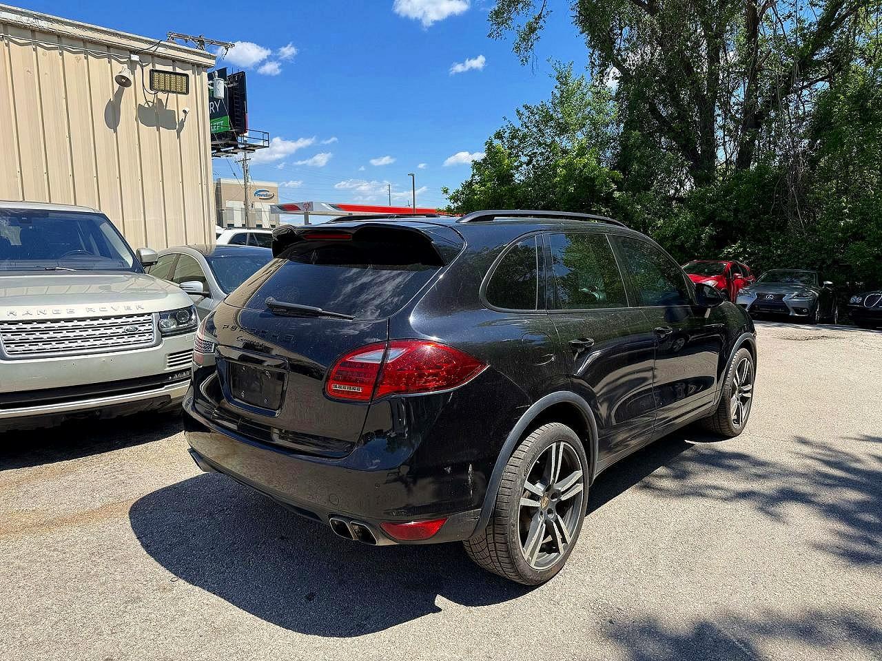 2012 PORSCHE CAYENNE