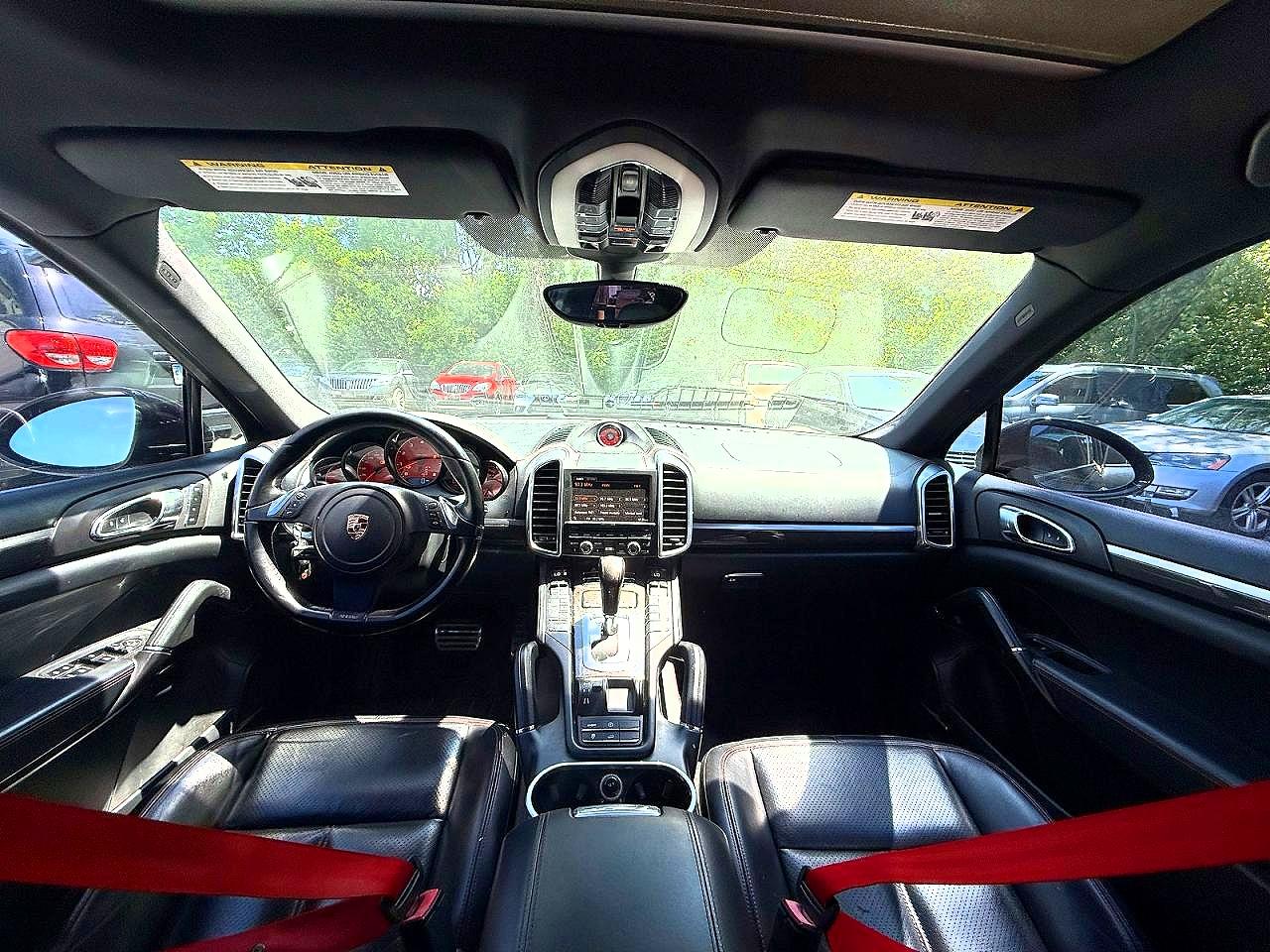 2012 PORSCHE CAYENNE