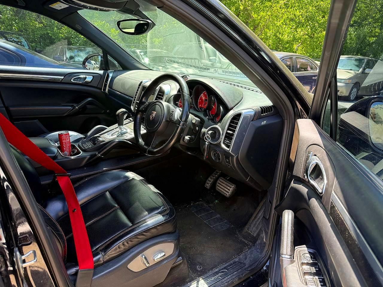 2012 PORSCHE CAYENNE