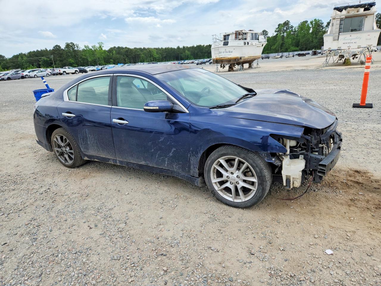 2014 NISSAN MAXIMA