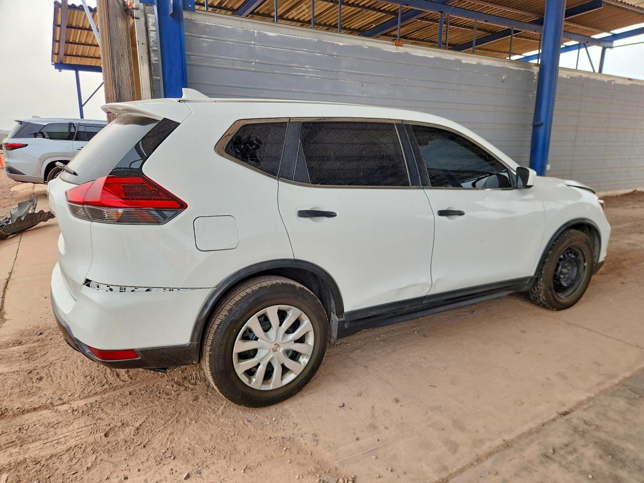 2017 NISSAN ROGUE