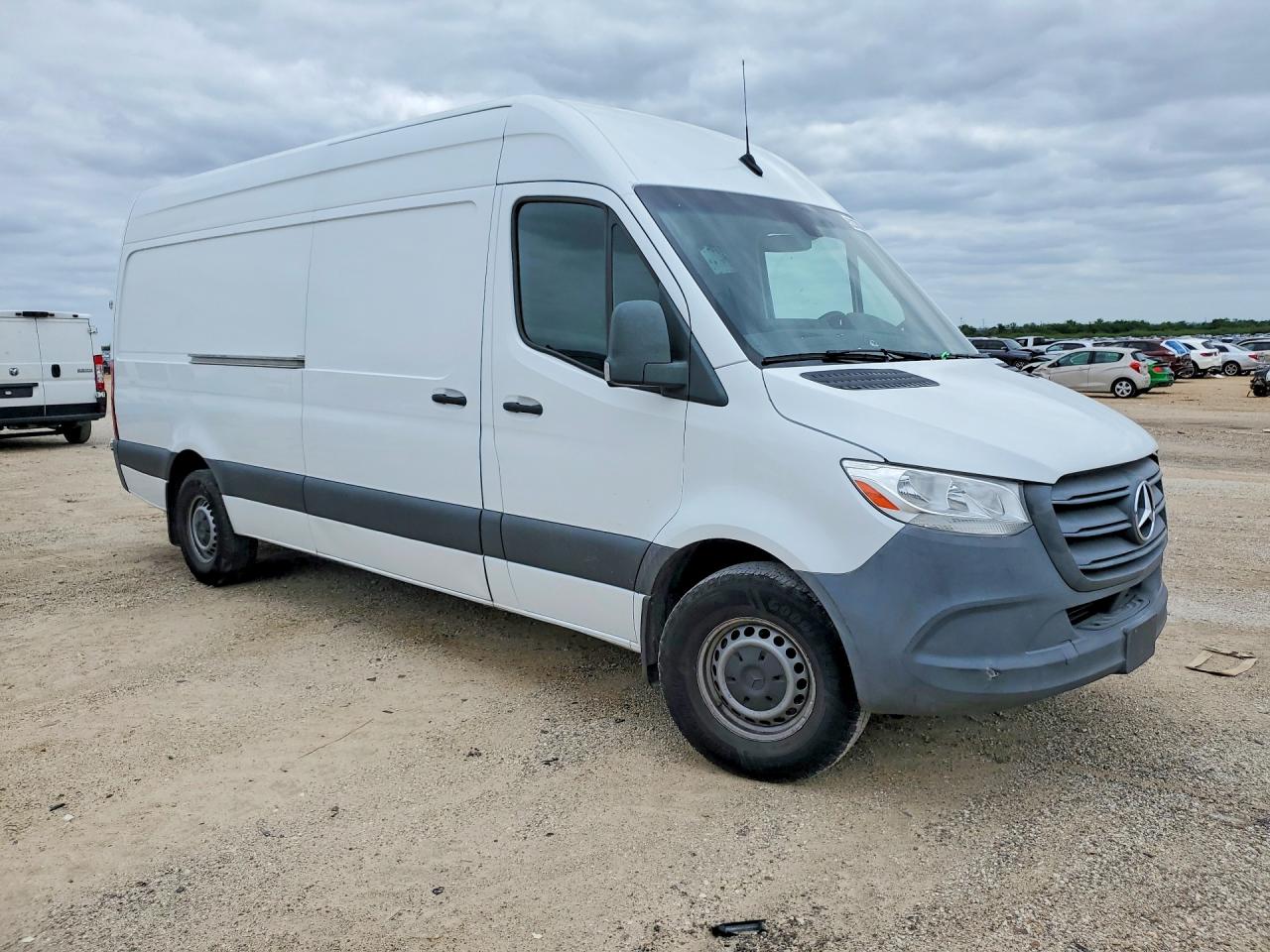 2021 MERCEDES BENZ SPRINTER