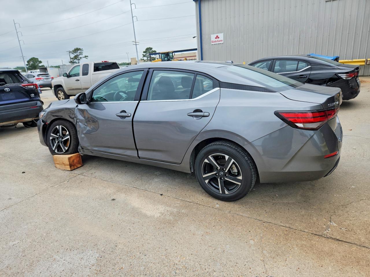 2024 NISSAN SENTRA