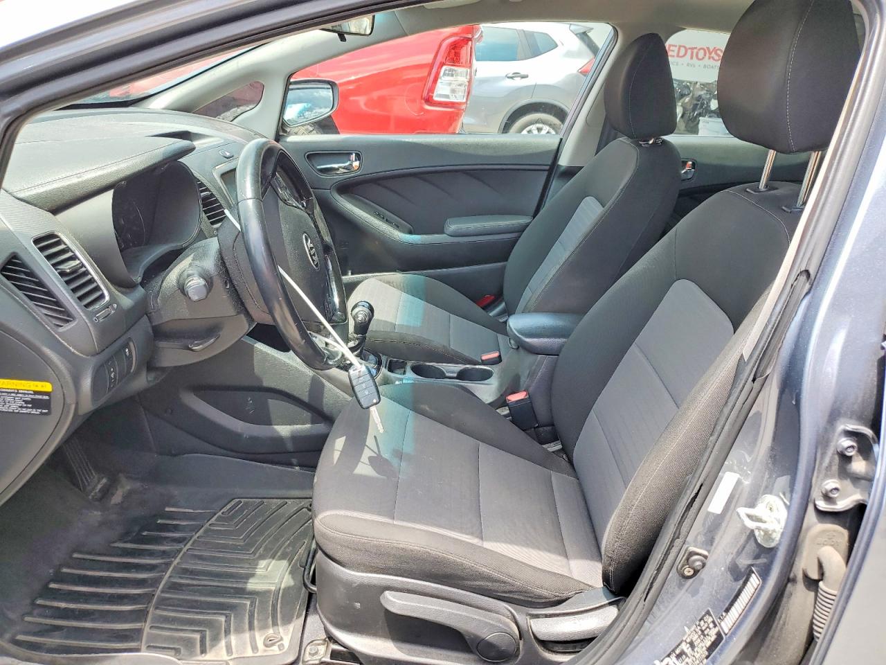 2017 KIA FORTE