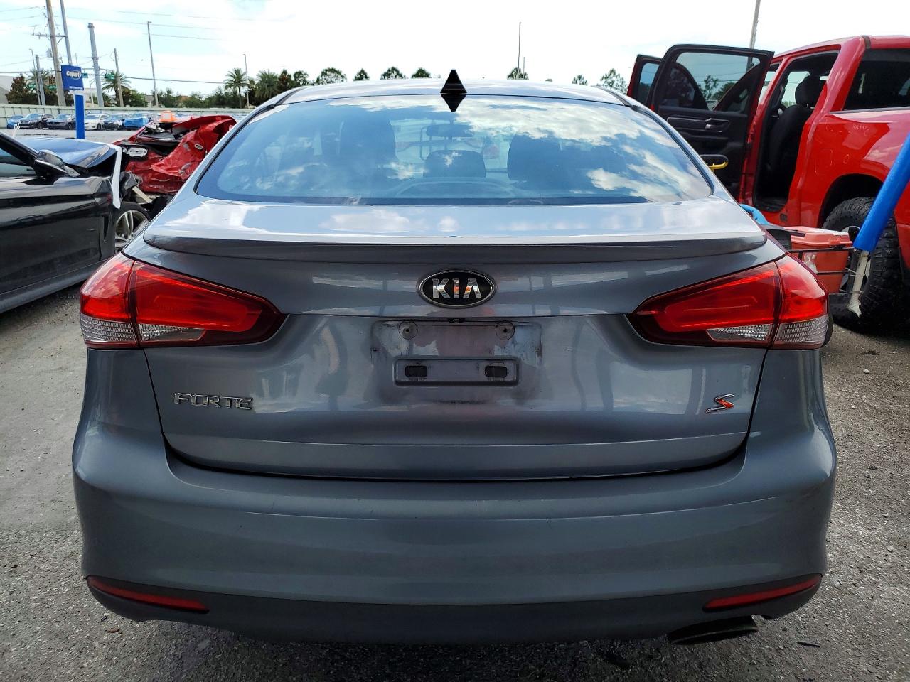 2017 KIA FORTE
