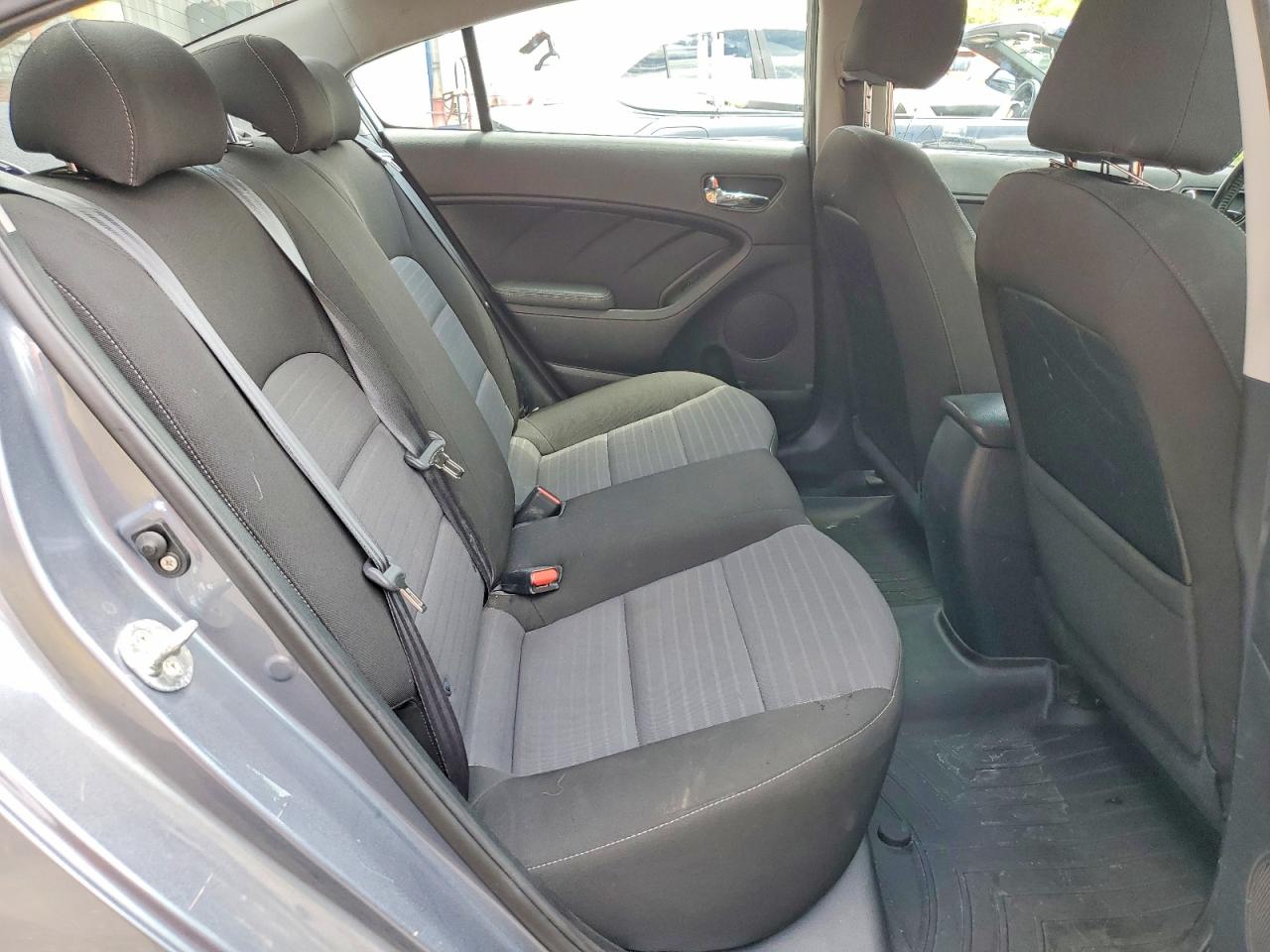 2017 KIA FORTE