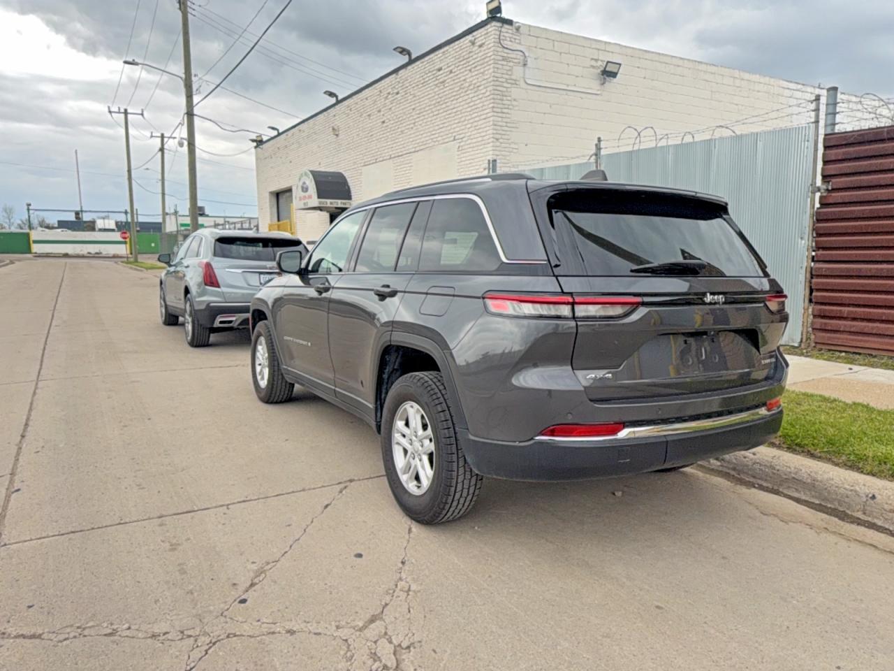 2023 JEEP CHEROKEE