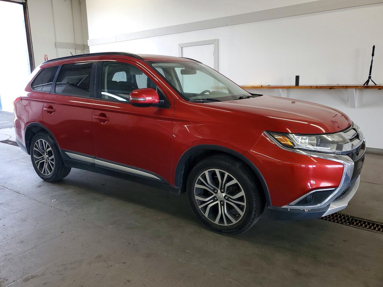 2016 MITSUBISHI OUTLANDER