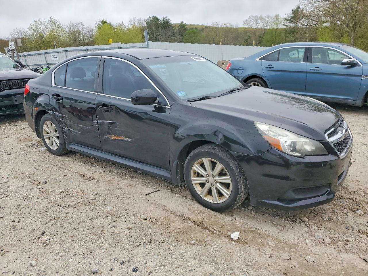 2013 SUBARU LEGACY