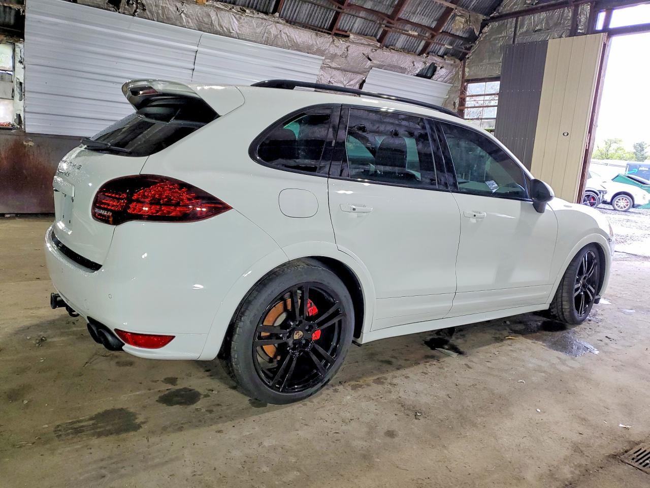 2013 PORSCHE CAYENNE