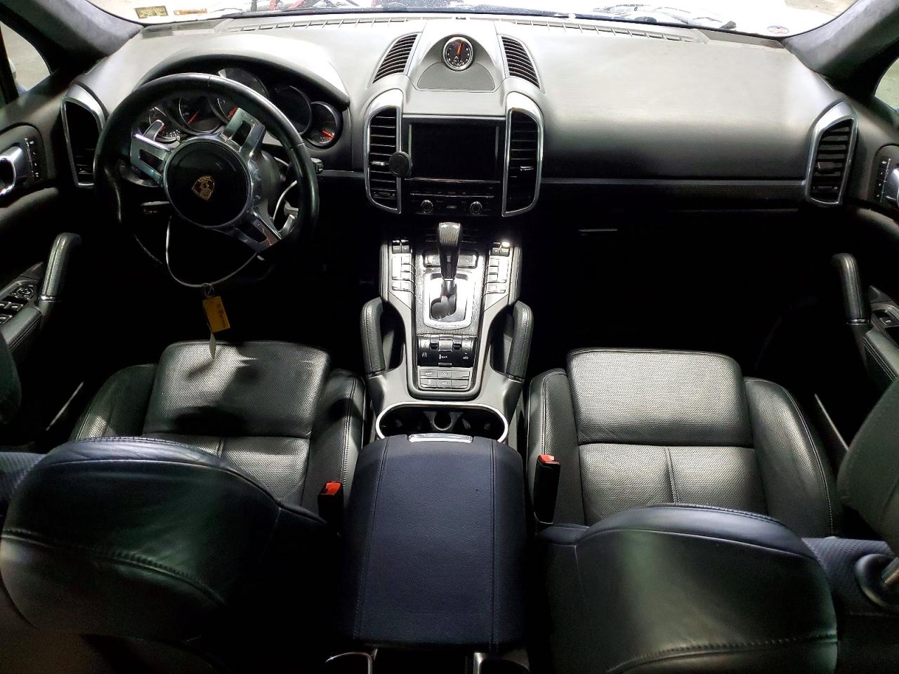 2013 PORSCHE CAYENNE