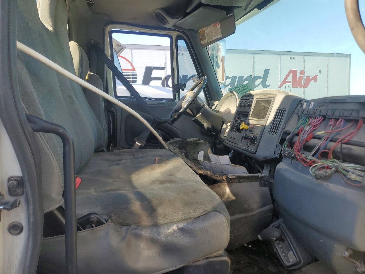 2006 INTERNATIONAL 4000 SERIE
