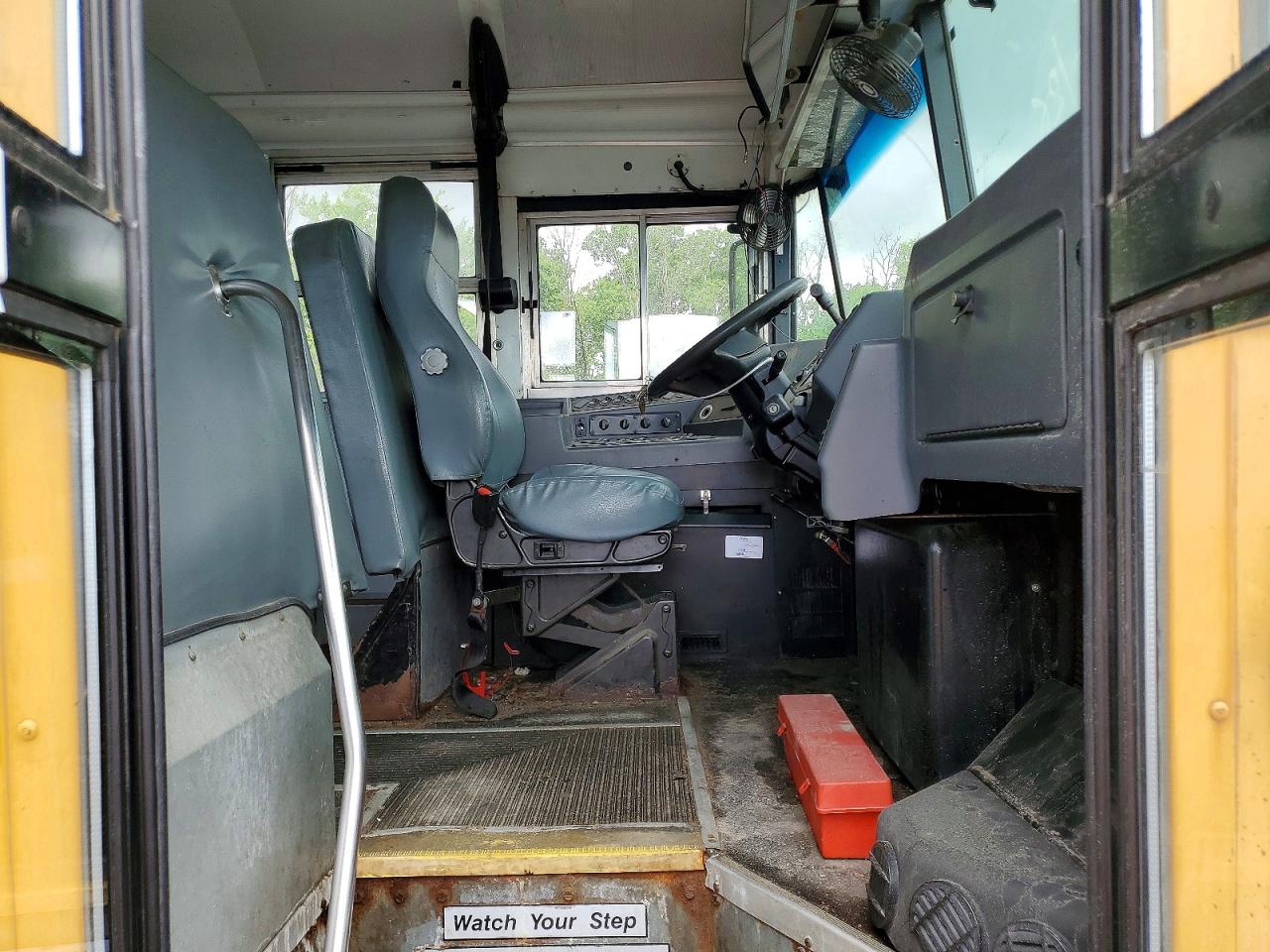 2012 BLUEBIRD SCHOOL BUS