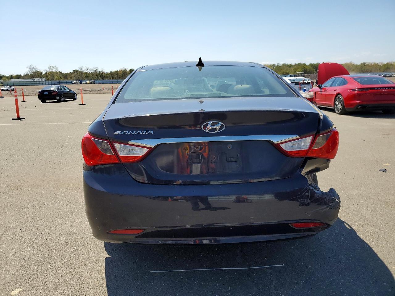 2011 HYUNDAI ELANTRA
