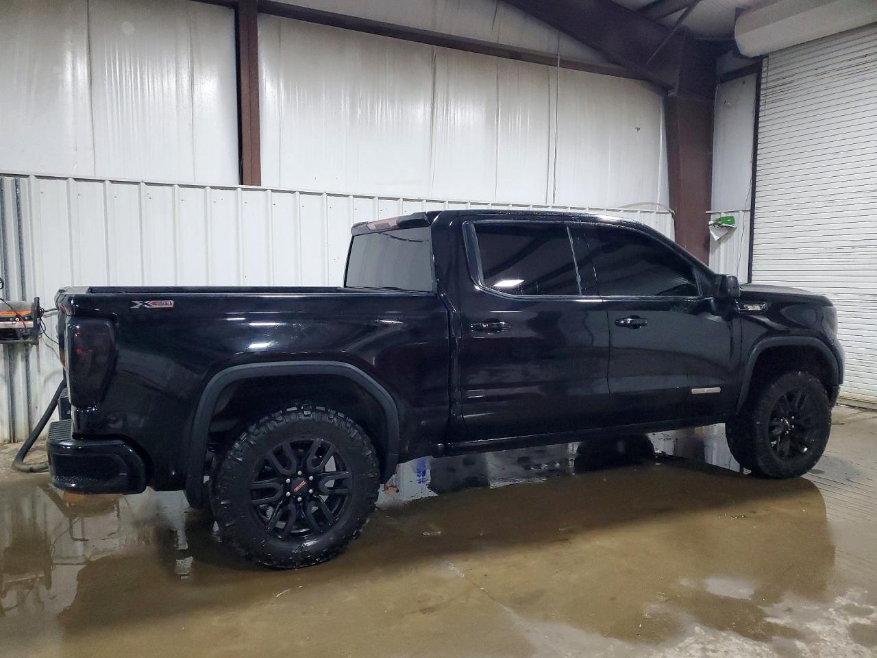 2021 GMC SIERRA