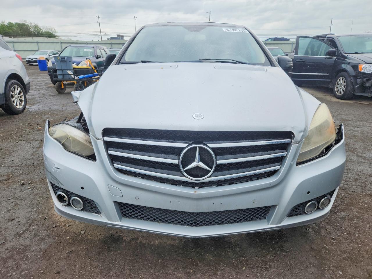 2011 MERCEDES-BENZ R-CLASS