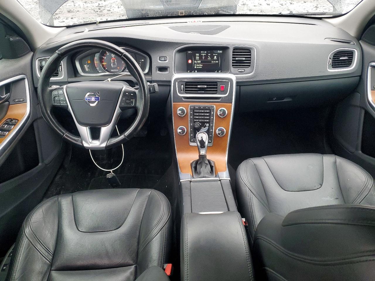 2017 VOLVO S60