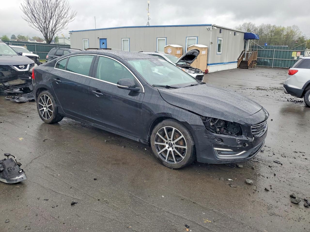 2017 VOLVO S60