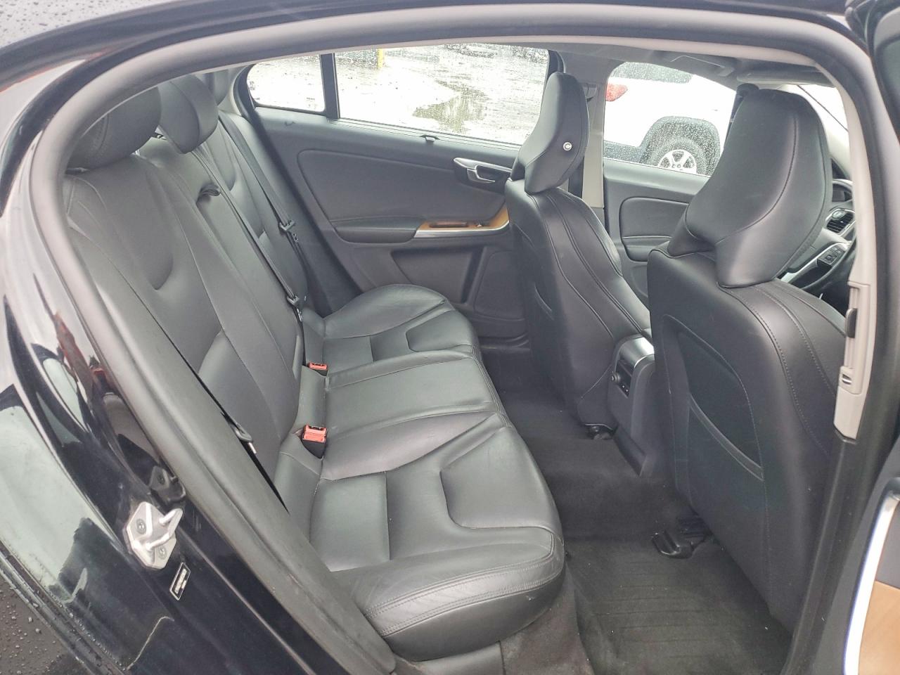 2017 VOLVO S60