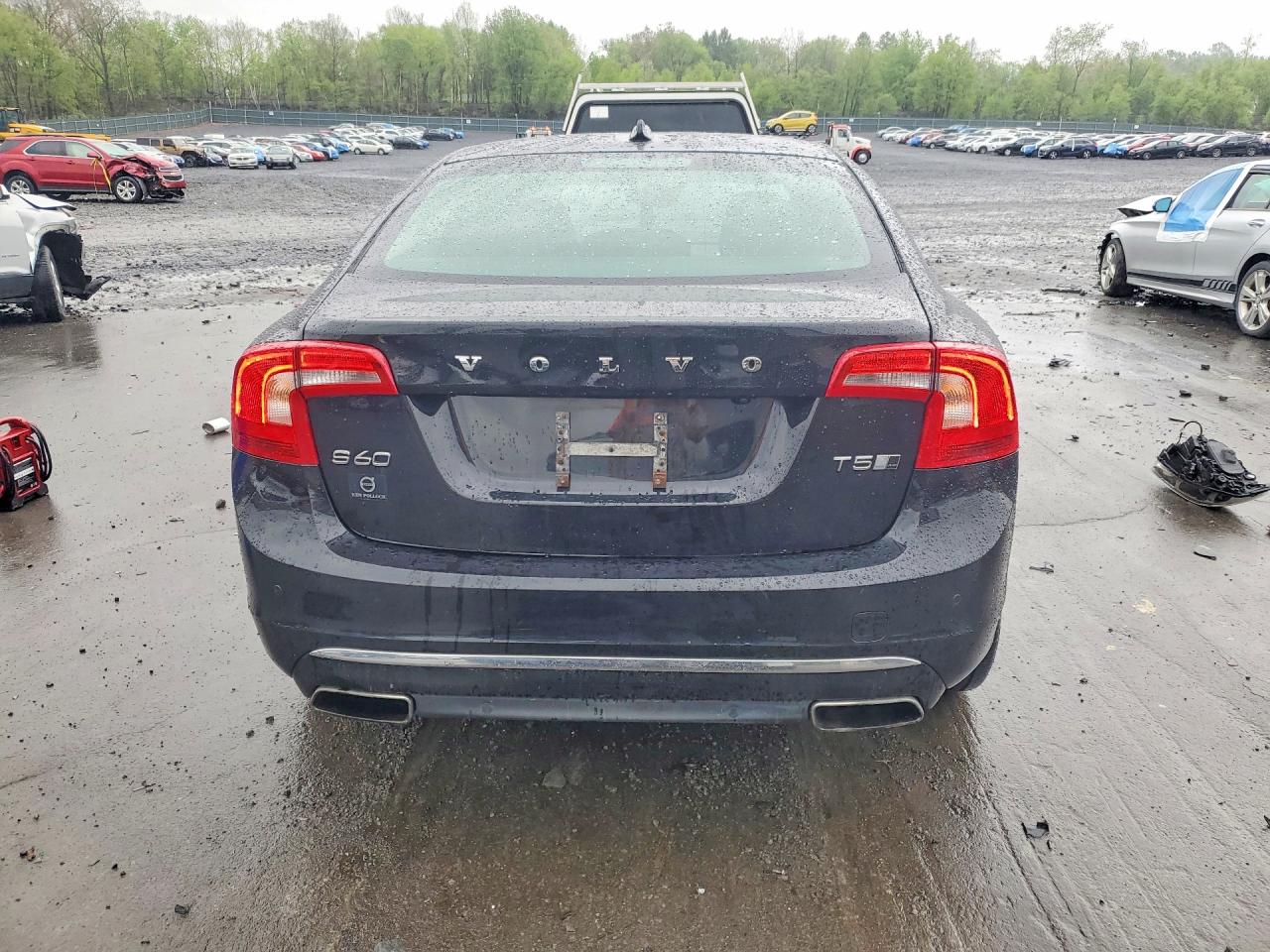 2017 VOLVO S60