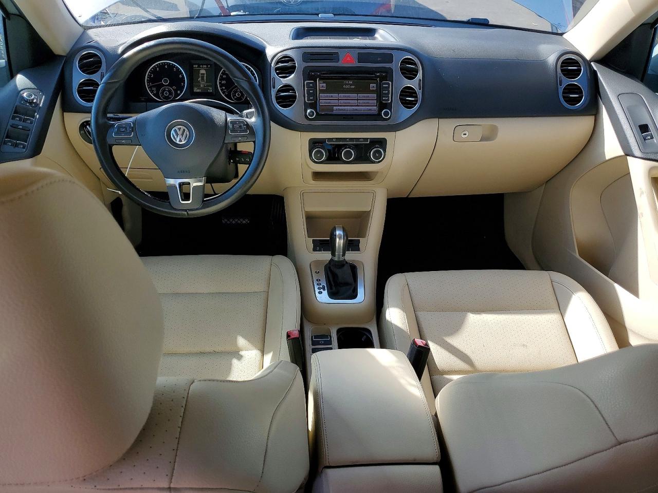 2011 VOLKSWAGEN TIGUAN