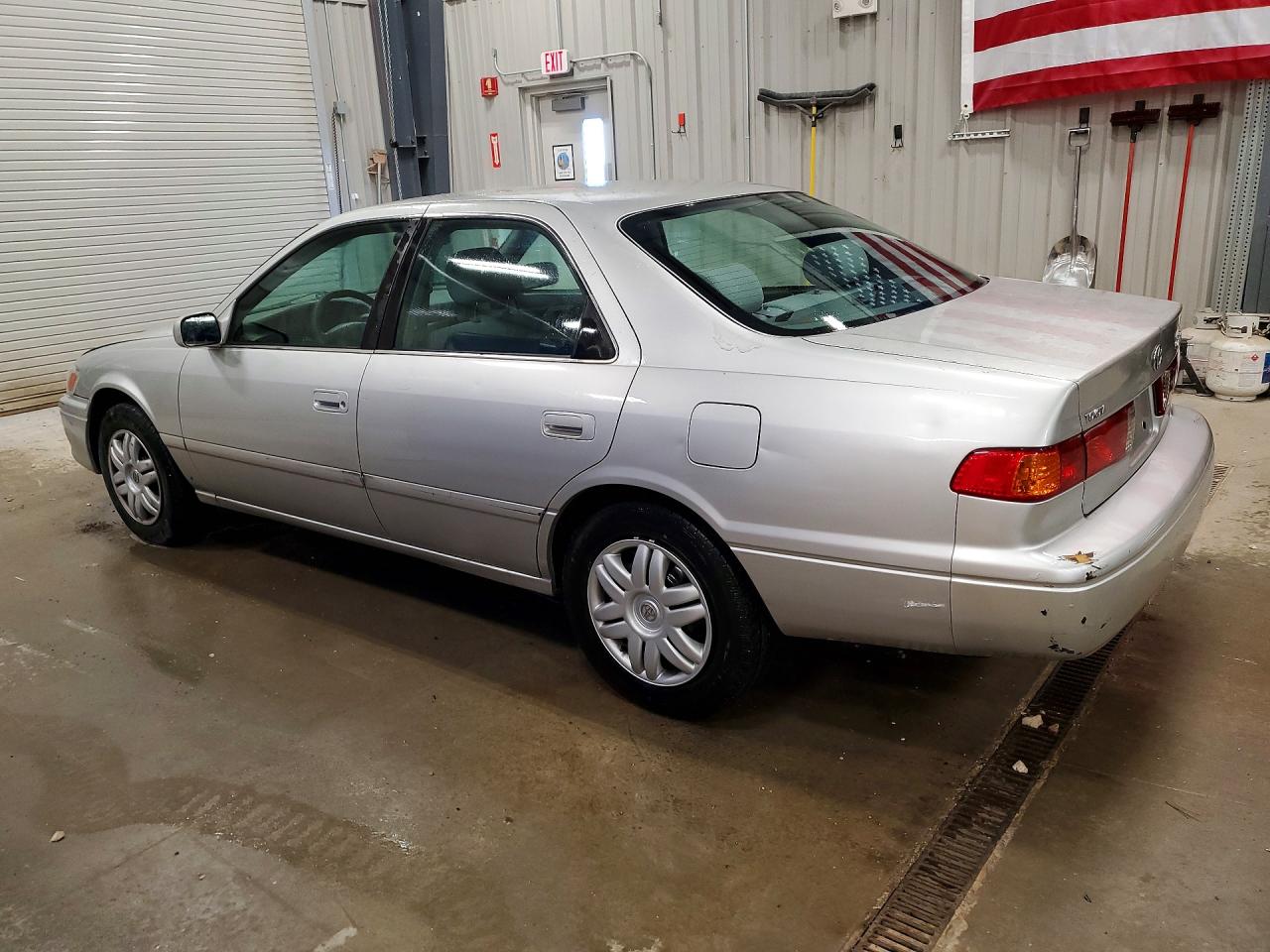 2001 TOYOTA CAMRY